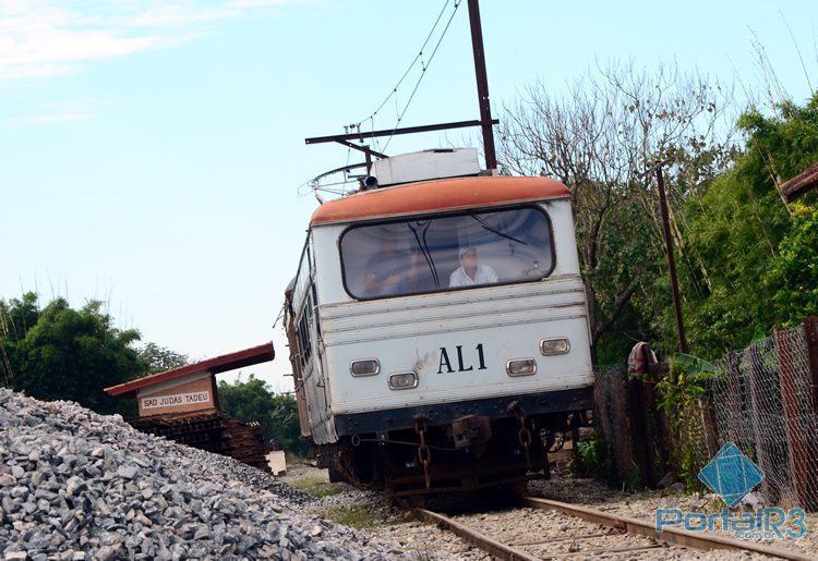 20141112-trem-suburbio-pinda